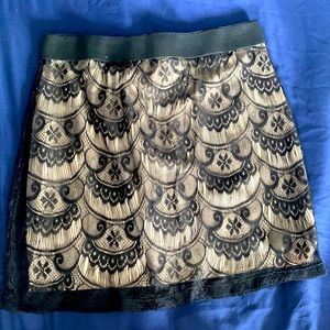 Above knee skirt with black lace